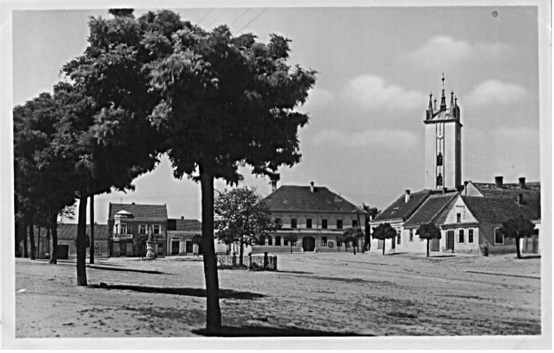 Kostel - Ringplatz Podivín - Náměstí 